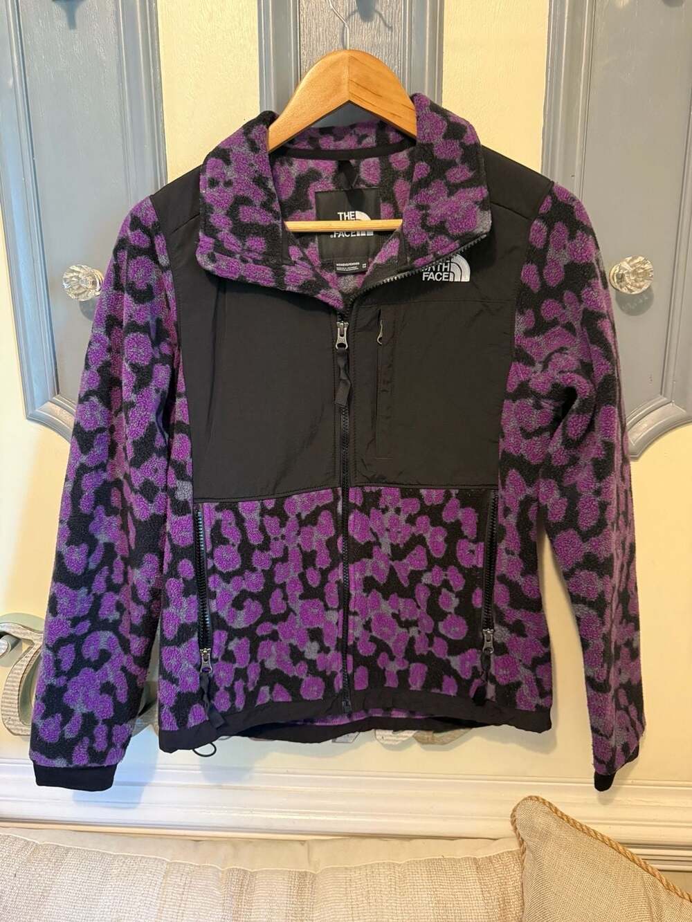 The North Face Women's Printed Denali 2 Fleece Jacket Purple Leopard Print